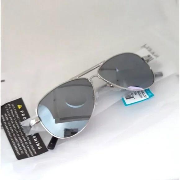 Dot Dash Nuggy Unisex Sunglasses - Silver Metal/Grey - Picture 1 of 3